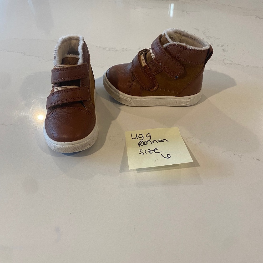 Ugg Rennon